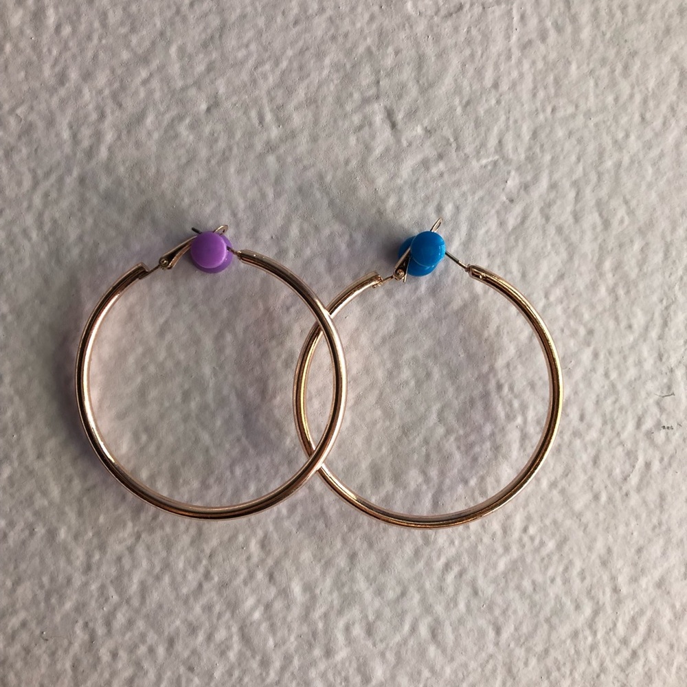 gold hoop earrings